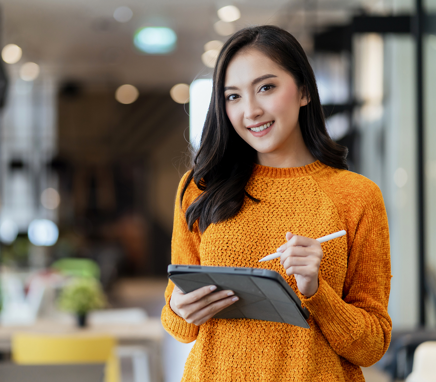 smart confidence asian female startup entrepreneur small busines